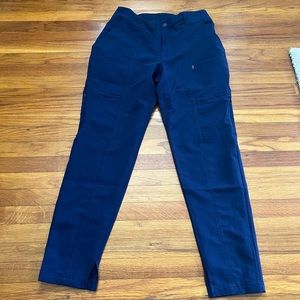 NWOT Jaanuu tapered cargo scrub pants in Navy blue